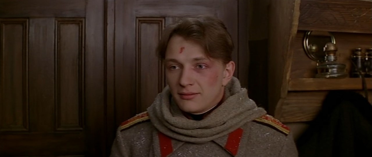 — Простите меня, Христа ради!
— За что?
— Сегодня праздник... Вы должны отвечать: «Бог простит».
— Бог простит.