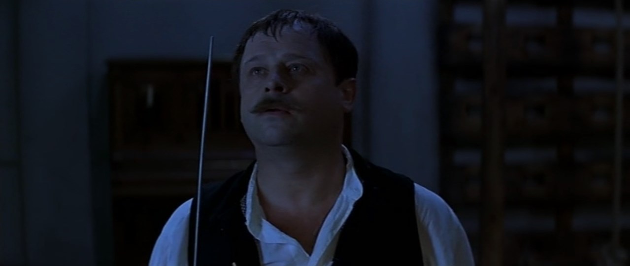 Оттачиваю туше, Ваше превосходительство. Днем времени не хватает.