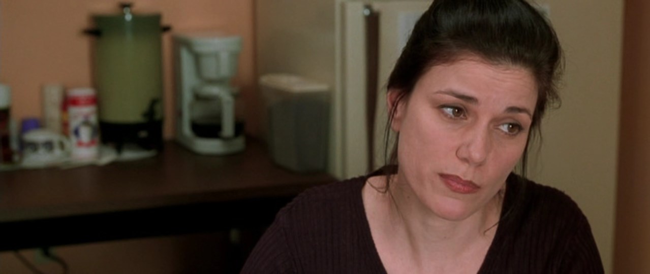 — Тебе нужно устраивать жизнь. Нужен мужик, хоть на десять минут.
— Судя по моему опыту, средняя мужская особь не бывает мужчиной даже десять минут за всю жизнь.
— Ты видно надумала сменить ориентацию?
— Не пойдет. Бабы — истерички.