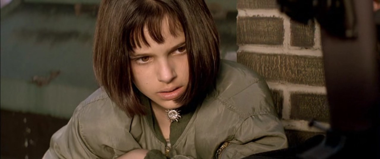 Леон Монтана Винтовка — это первое оружие, которым ты должна научиться пользоваться. Потому что оно держит тебя на почтительном расстоянии от клиента. Чем ты будешь более профессиональна, тем ближе ты сможешь подобраться к клиенту.