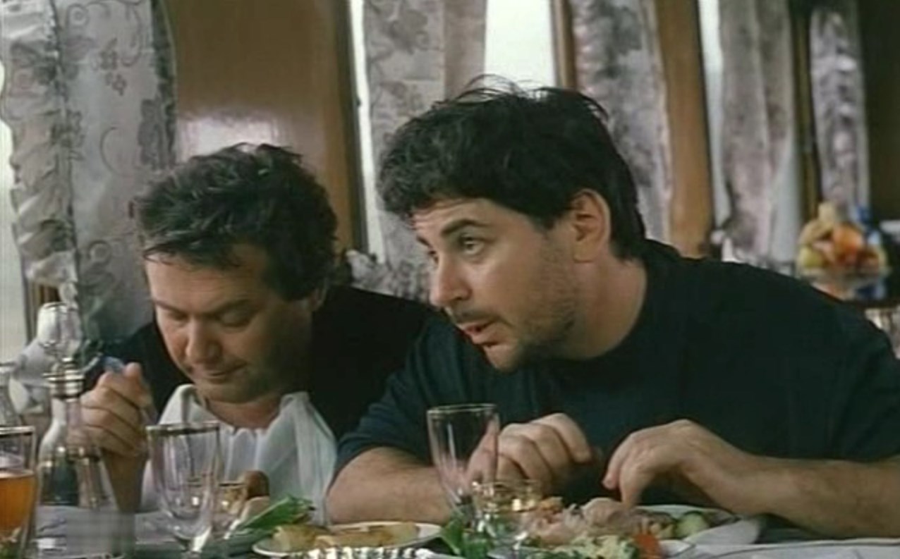 Поела? В обществе с культурными людьми посидела? И домой...