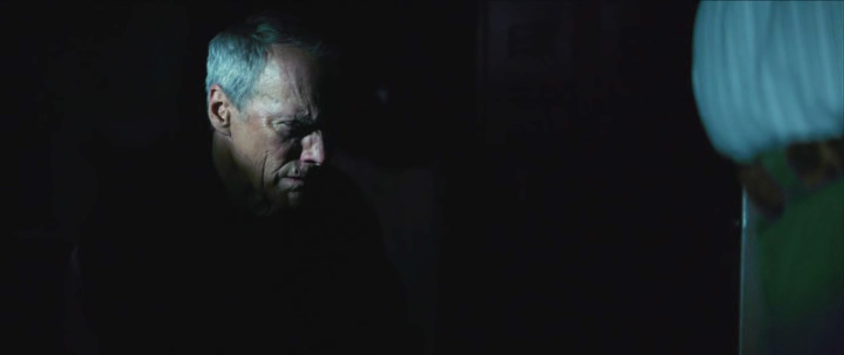 Каждый день в мире кто-то умирает, подметая пол, убирая тарелки, и последняя мысль такая: «Я не использовал свой шанс». Но, благодаря тебе, мечта Мэгги сбылась. Если она сегодня умрёт, знаешь, о чём она подумает в последнюю секунду? «Я сделала всё правильно и теперь могу умереть».