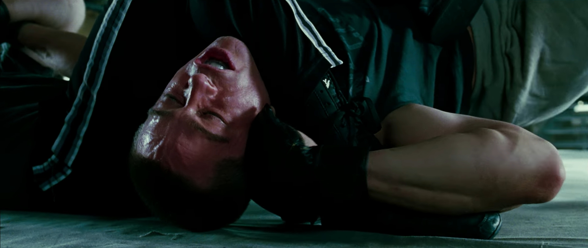 Рухнет сервер на Уолл-Стрит, и она тут же мчится его чинить. Она как Бетмен для компьютеров.