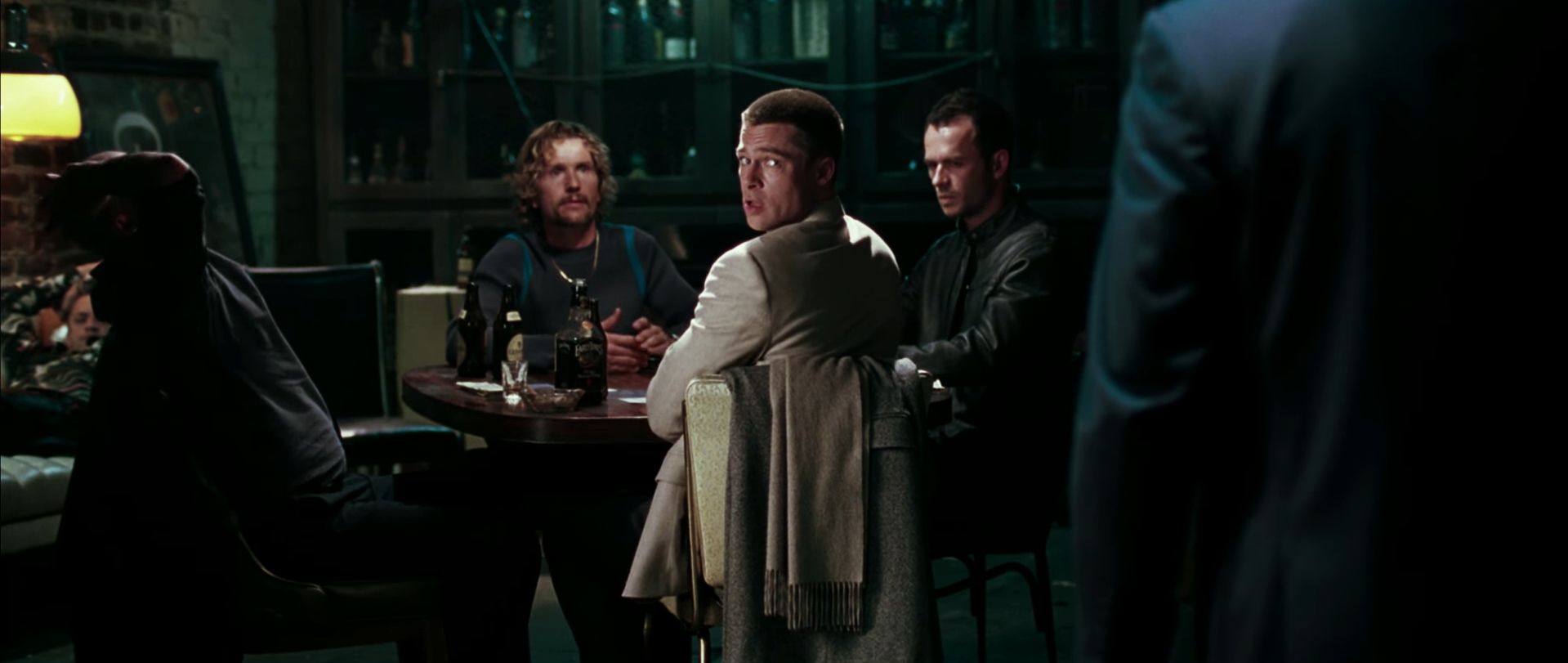 — Ты Счастливчик?
— Да.
— Серьезно?
— В чем дело, малыш? Ты ищешь работу?
— Ты моя работа.