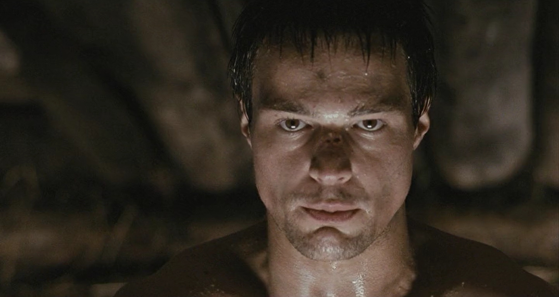 — Простите, товарищ старший лейтенант, это может показаться полным бредом, но мы ваши потомки.
— Мы из будущего…