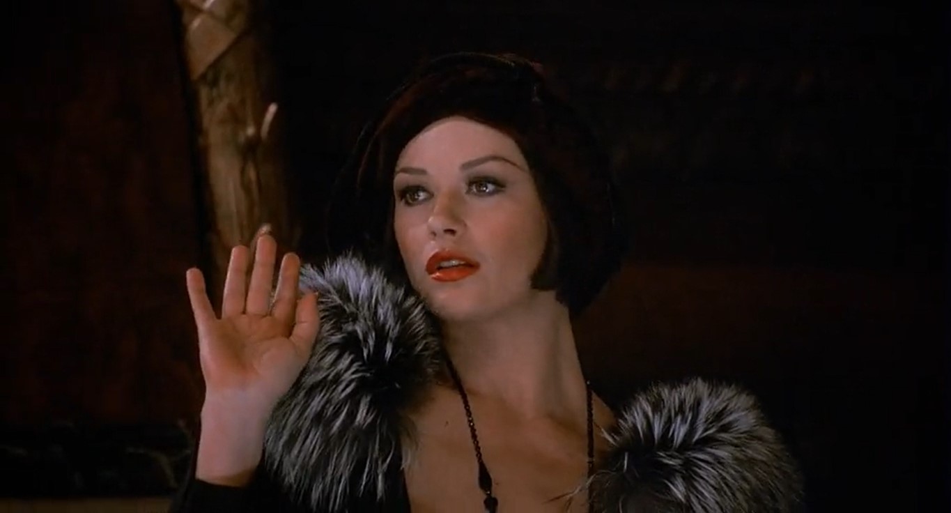 Вэлма Келли судебный пристав — Поднимите правую руку, левую положите на Библию. Клянетесь ли Вы говорить правду, только правду и ничего кроме правды?
— Вроде того.