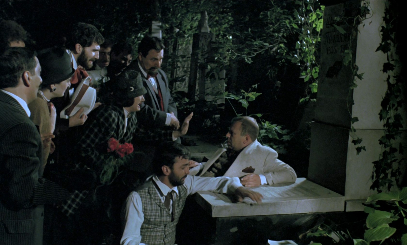 — А вот под этим камнем лежит твой брат.
— Wait a minute. У меня нет брата.
— Теперь уже нет!