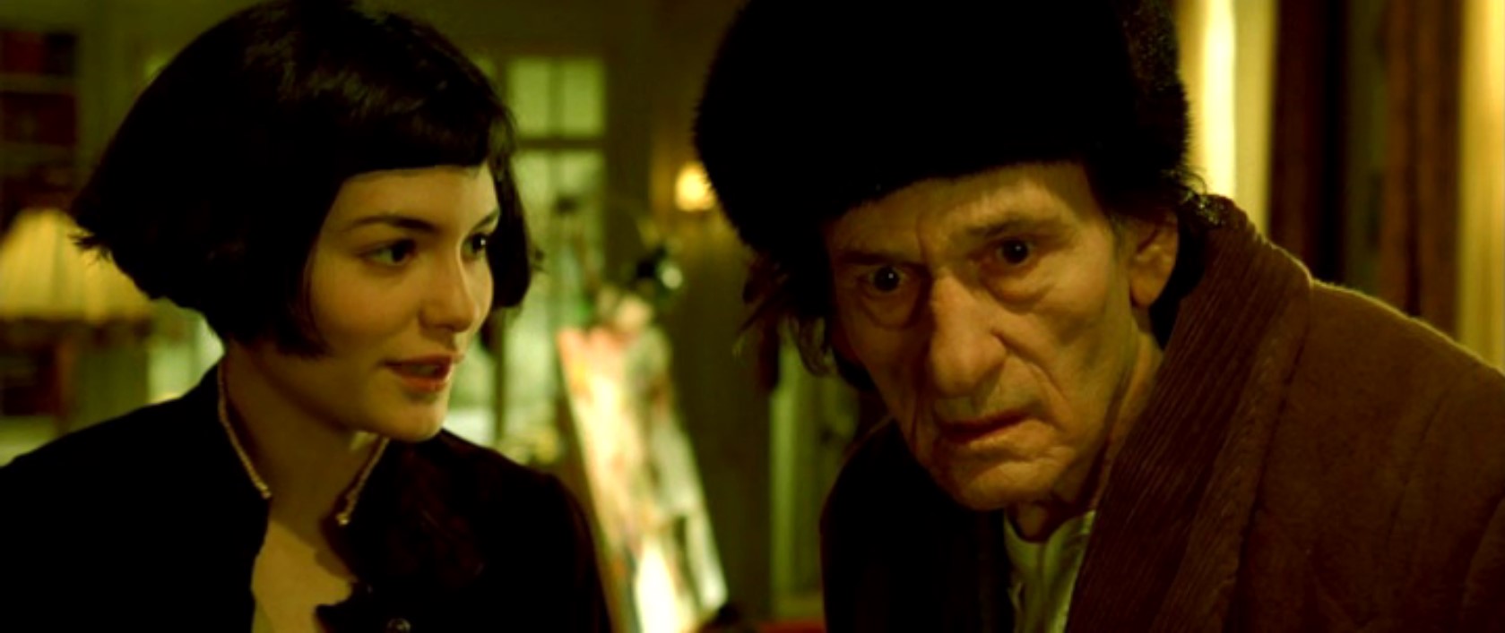 — Тут у них такой счастливый вид.
— Понятно счастливый! В этом году у них на обед кролик, ну а для детей вафли с джемом.