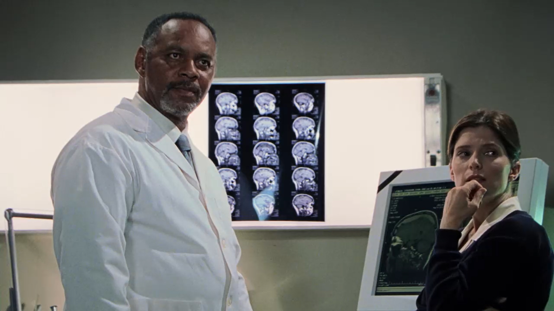 Поймите, жизнь продолжается. Я наслаждаюсь.