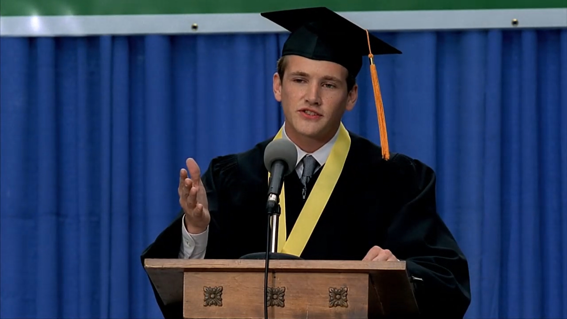 Добиться счастья можно лишь через жертву.