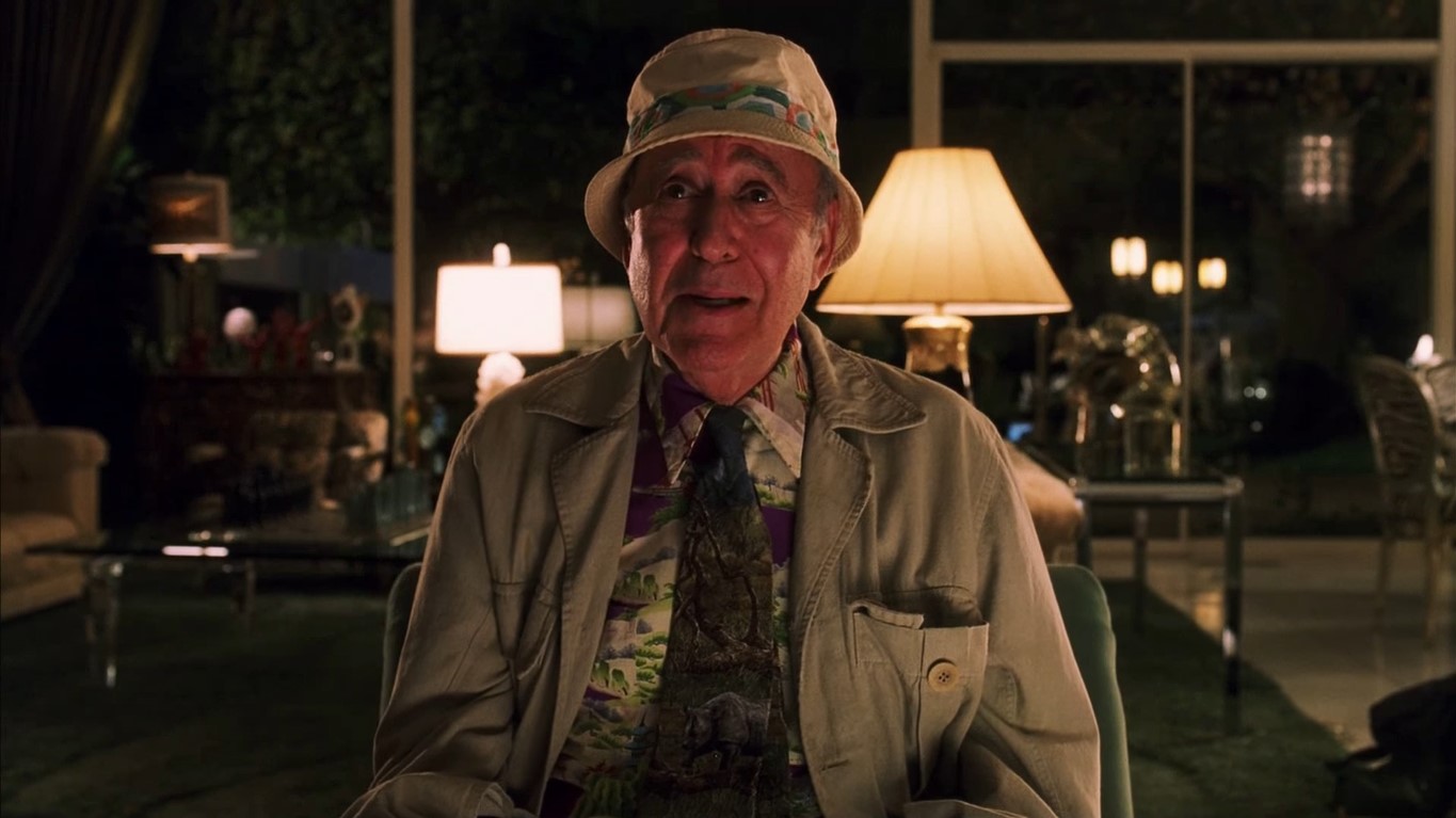 — Допустим, мы всё это проделаем. И что же, мы потом просто выйдем оттуда со 150 миллионами наличными, и нас никто не остановит?!
— Да.
— Ладно.