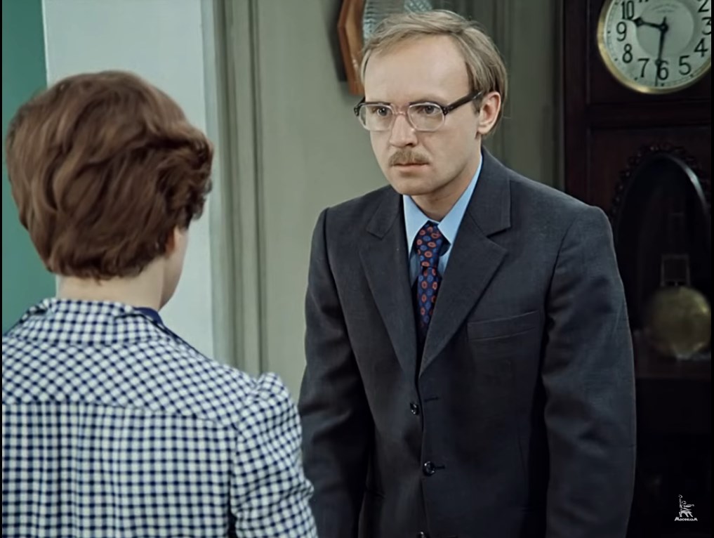 — Вы уходите, потому что директор вашего учреждения Калугина…
— Ну-ну, смелее, смелее!
— Самодур?!
— Угу. Самодура!