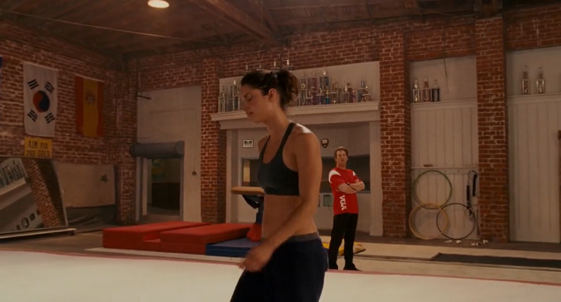 — Ты в этом уверена?
— Я уверена только в дезодоранте.