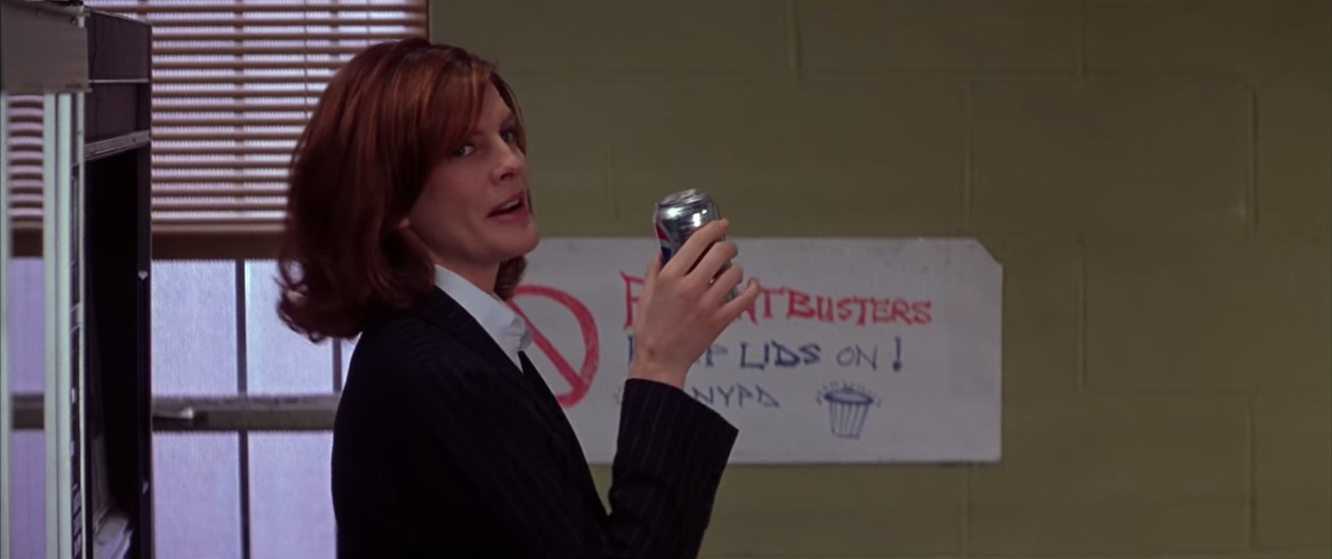 Это элегантное преступление совершил элегантный человек. Деньги тут ни при чём.