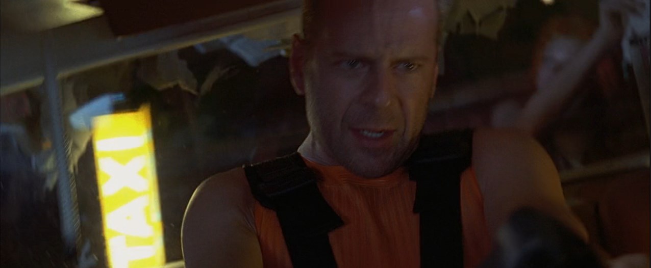 Слушайте, леди, я всегда готов поболтать, но может вы заткнётесь на минуту.