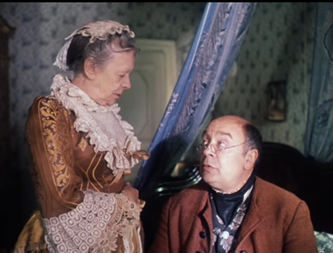 — Травами хорошо бы ещё подлечиться. Отвар ромашки, мяты… У вас в Италии мята есть?
— Откуда у них мята? Видел я их Италию на карте: сапог сапогом и всё.