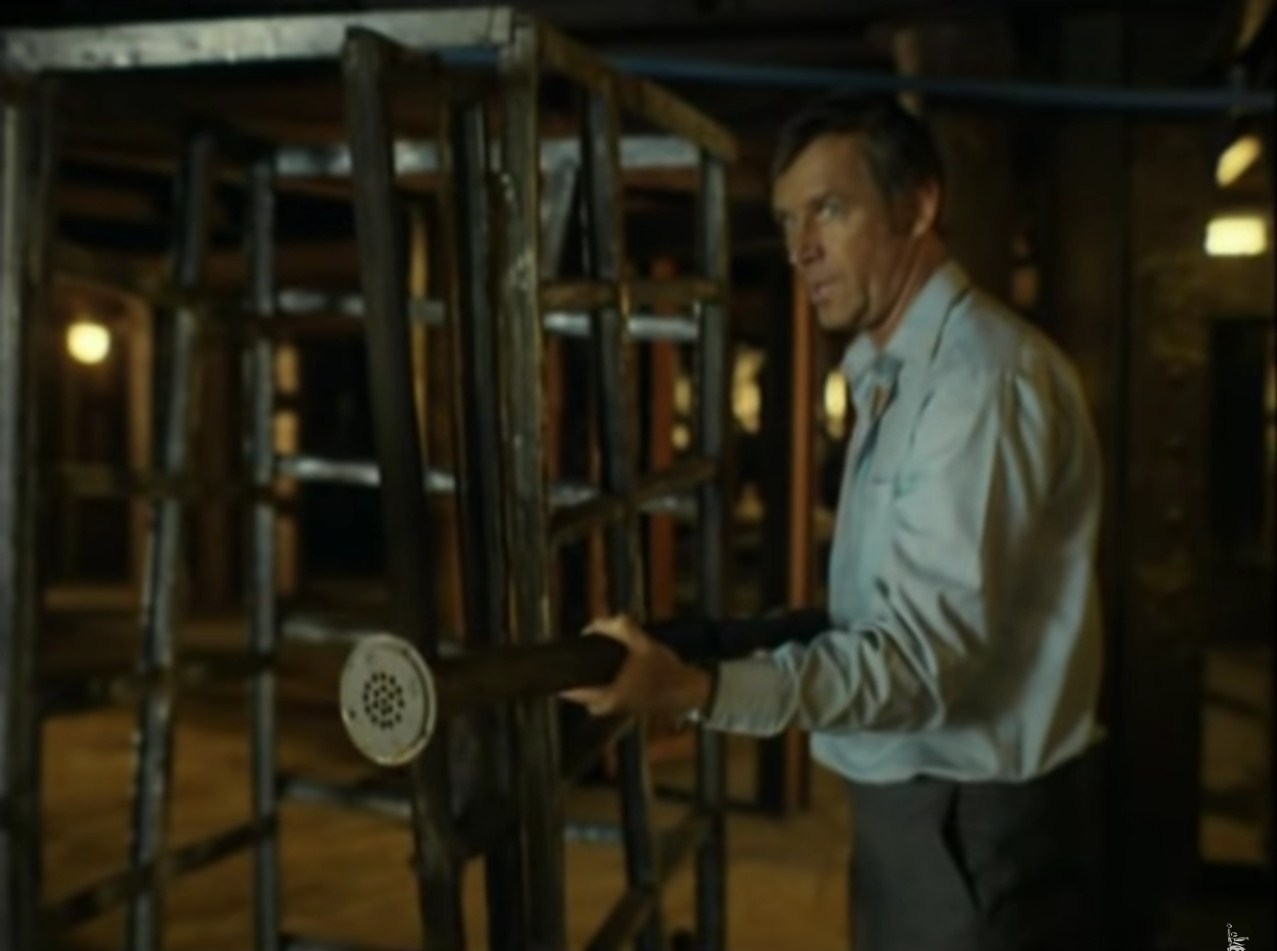 Если ты подумаешь, что эта хреновина не транклюкатор, это будет последней мыслью в твоей чатланской башке!