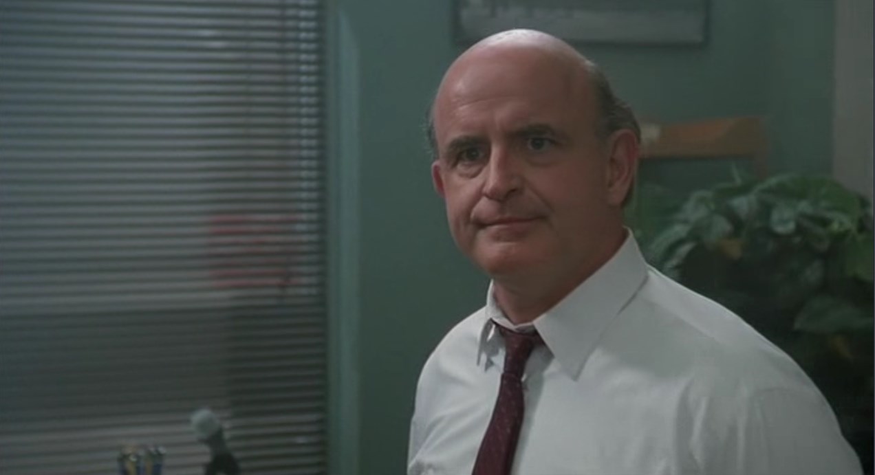 Иван Данко Луи Донелли — Управление стрессом. Наблюдаешь за рыбками, поливаешь растения, выполняешь специальные дыхательные упражнения, следишь за кровяным давлением, слушаешь приятные звуки, расслабляешься... Лично я думаю, что всё это — говно! Но под угрозой операции на сердце, прекращаешь задавать вопросы. Послушайте, просто любопытно... Плюс, я полагаю, что копы — везде копы. Как вы, советские, справляетесь со стрессом?
— Водка.