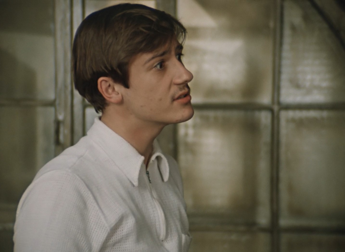 — Аркадий Варламыч, а не хлопнуть ли нам по рюмашке?
— Заметьте, не я это предложил!