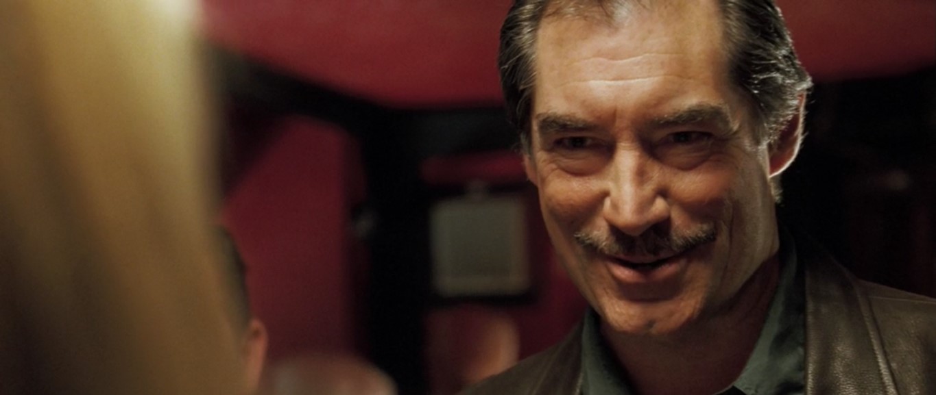 Саймон Скиннер Если проломить вам голову, из неё посыплется столько всяких тайн.