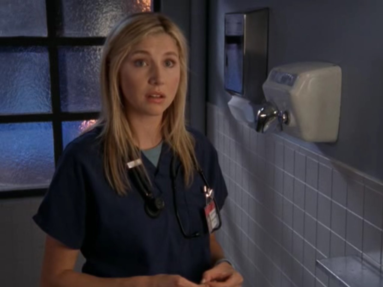 Я скажу тебе то, что сказала мне моя бабушка, Когда я был маленький, я думал, что она моя мать. Она сказала: «Время, проведённое в мечтах — потерянное время». А сразу потом умерла. И моя сестра, которая на самом деле была моей матерью, этого не вынесла. И мой брат-отец тоже.