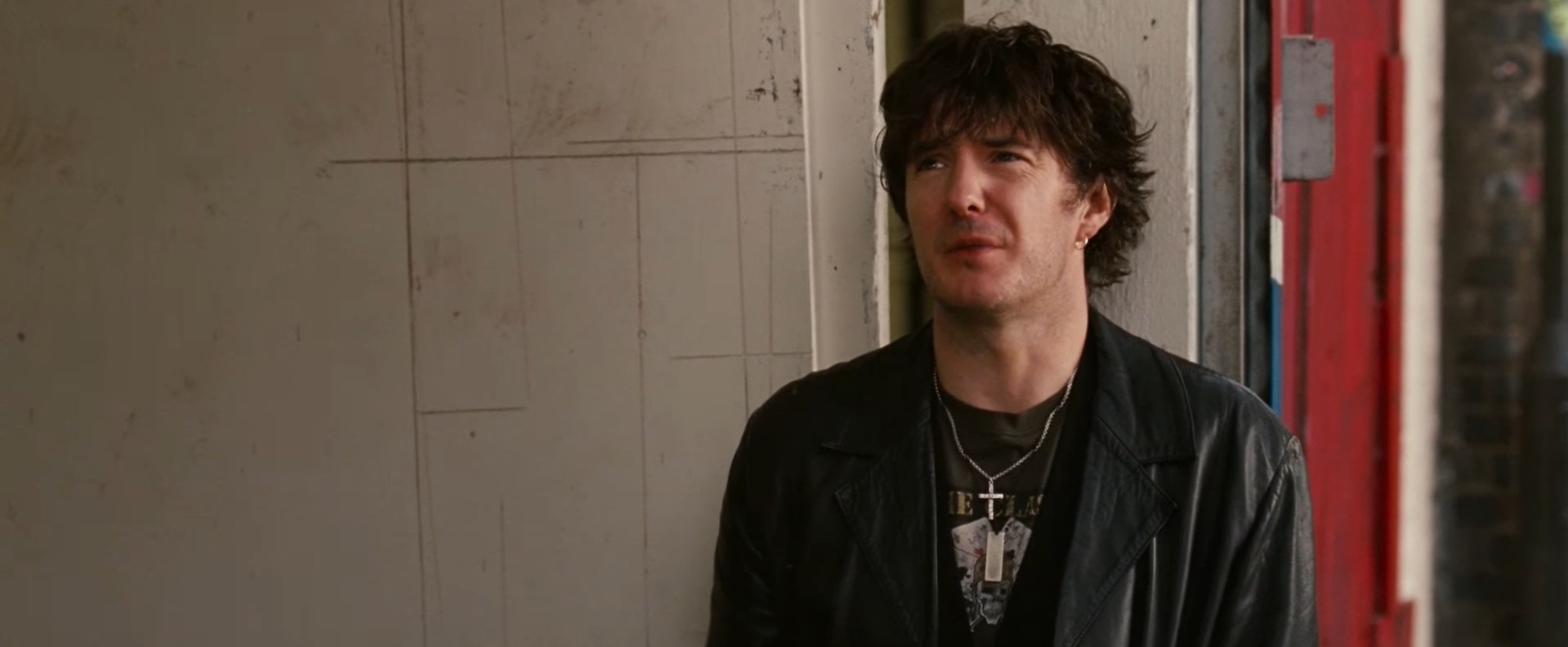 — Дэнис, ты ее бросил у алтаря беременной.
— Это было давным-давно!
— Женщины долго помнят всякие пустяки...