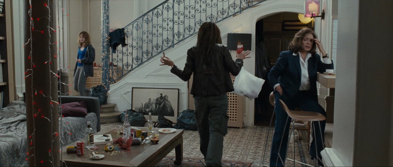 Анна (архитектор) Ну, с чего начнём? С презервативов или косяков?