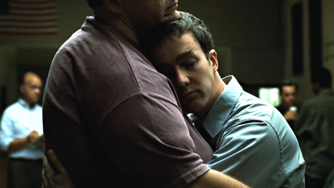 Тут я и нашел свое место. Между двумя большими, потными титьками.