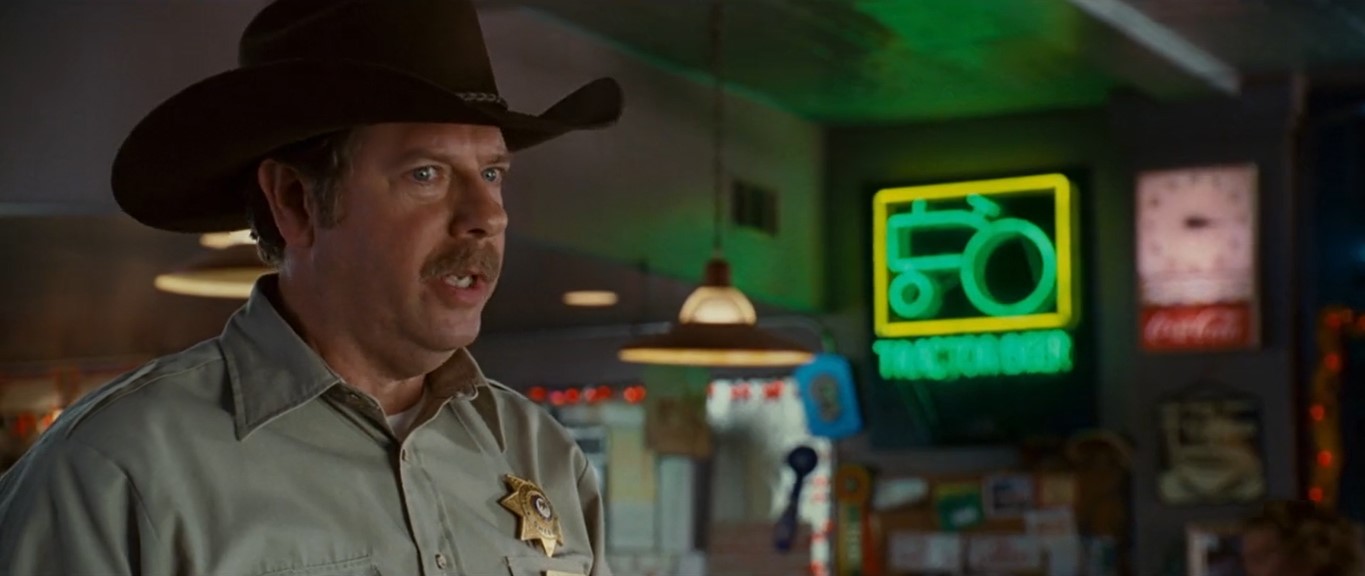 — Может стоит рассмотреть другой вариант и остаться ночевать? Сегодня у нас самый острый чили-конкурс в мире. Грех пропускать фестиваль чили! В прошлый раз у кого-то даже кровь горлом пошла.
— О, срань! Пошла горлом кровь?
— Да, натурально. Улёт!