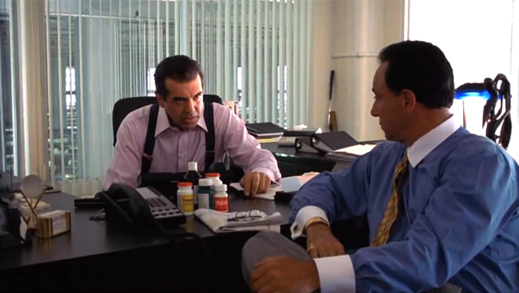 Достань словарь и посмотри, что такое «катарсис». Если это то, чем он хочет нас замочить, я хочу знать, что это такое.