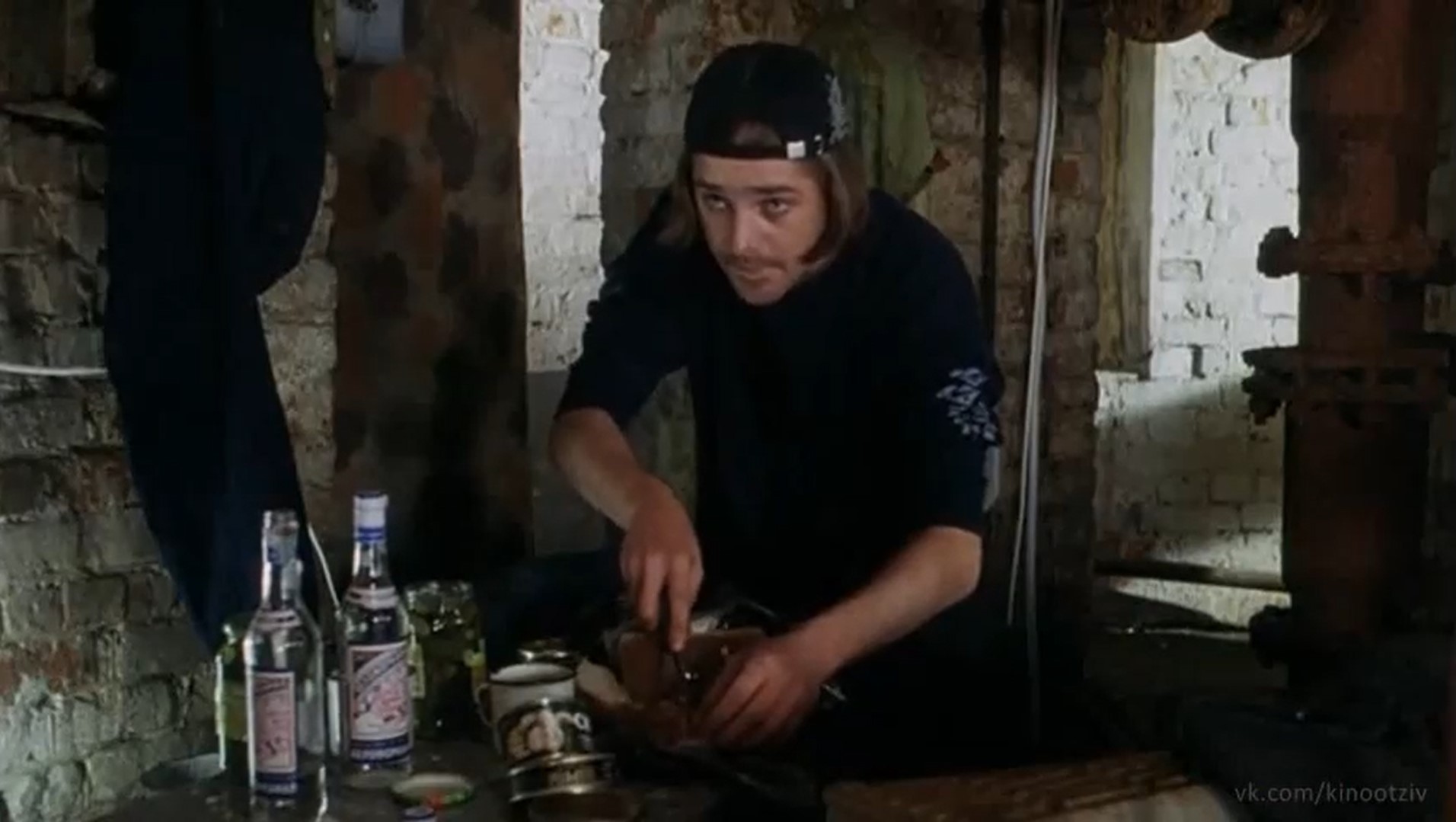 Видишь ли, главная твоя трагедия в том, Митяй, что ты только сейчас с большим опозданием понял, что этот мир, хоть и создан для любви, к любви совершенно не приспособлен. А разножопица вышла... между проектом и реализацией…