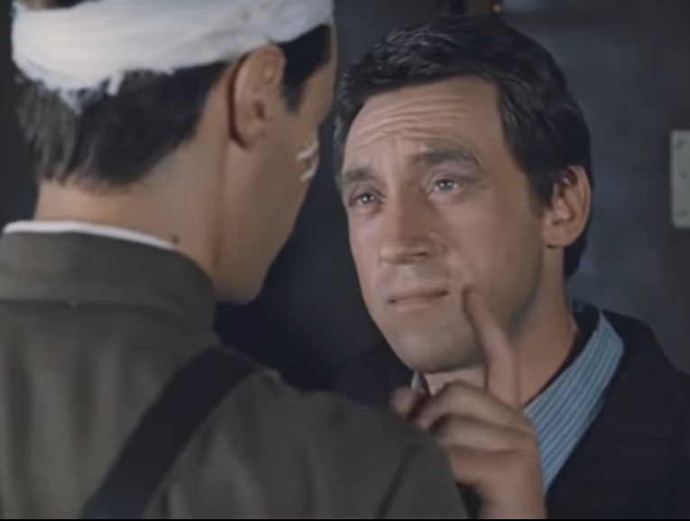 Запомни, Шарапов — наказания без вины не бывает. Ему надо было просто вовремя со своими женщинами разбираться и пистолеты не разбрасывать где попало. Ясно? Так что наказания без вины не бывает, Шарапов.