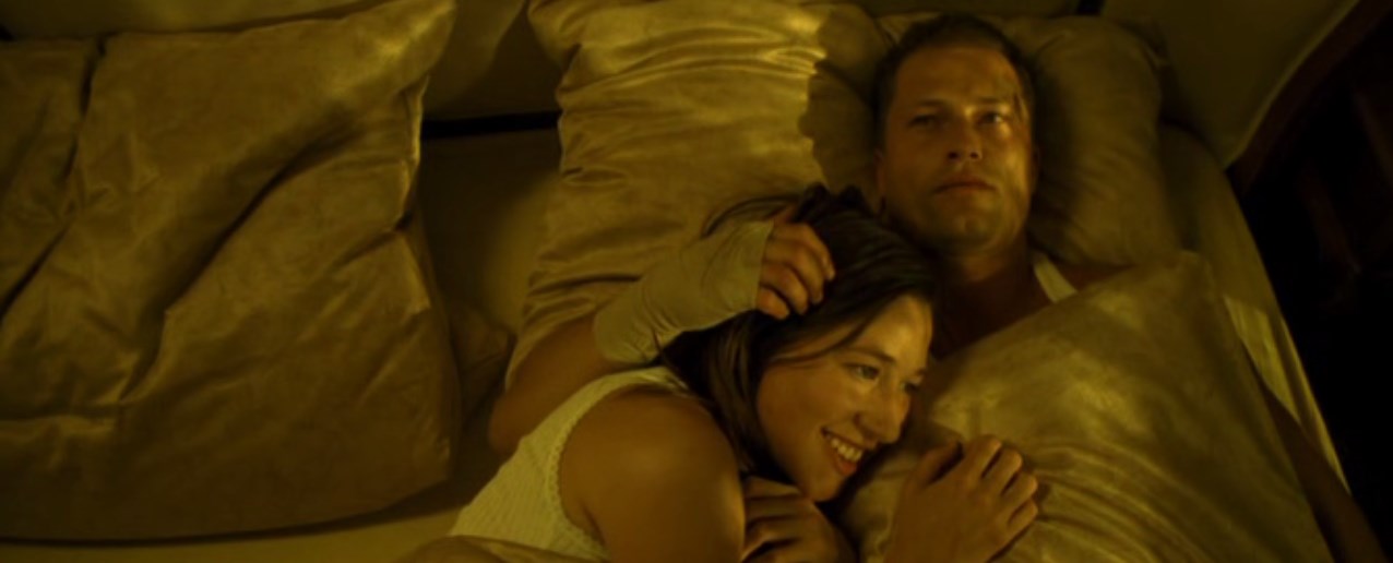 Смотри, луна зажгла свой свет...