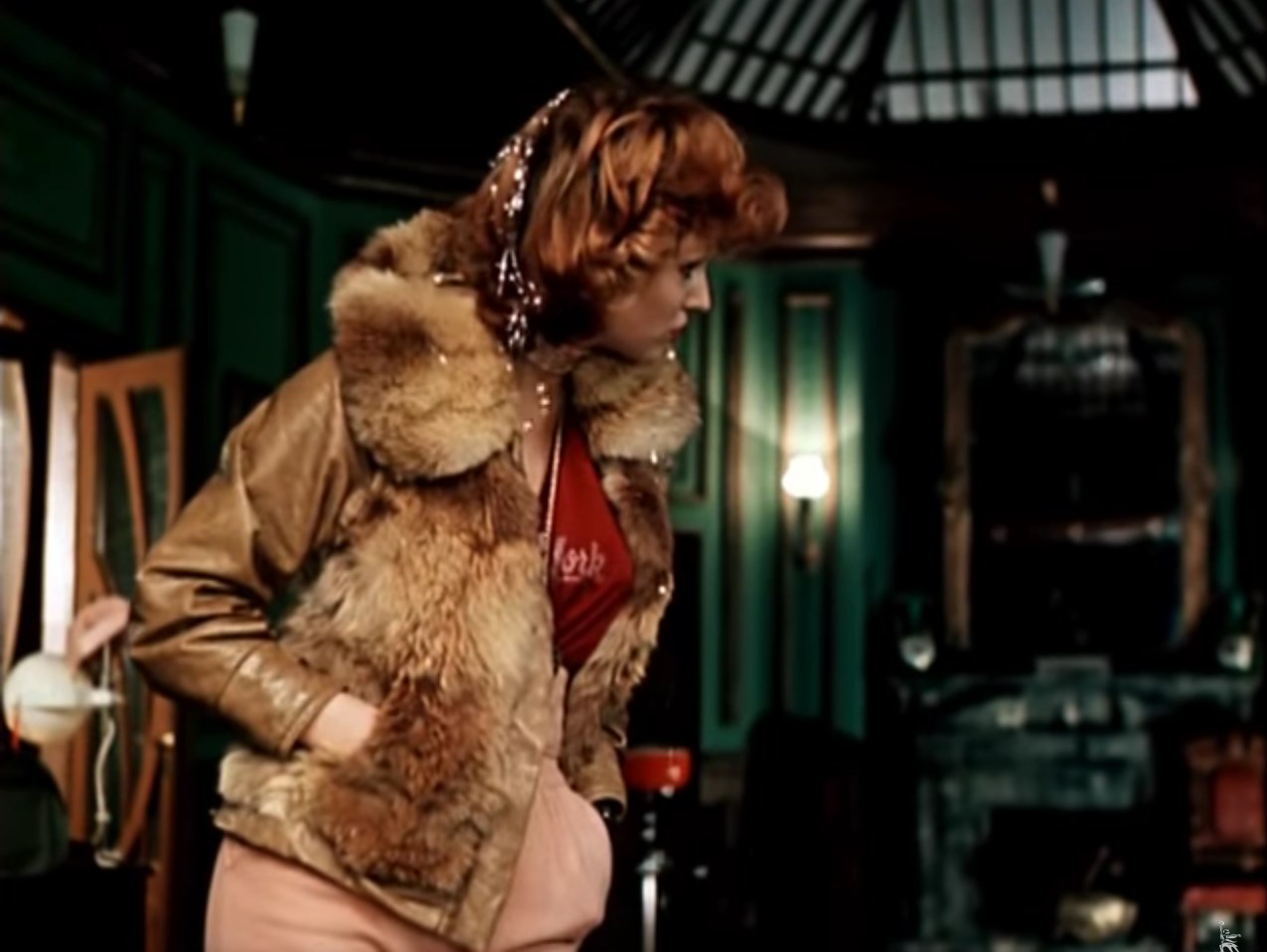 Виржиния Ренуар Если к Вам не прижимаются в метро, это не значит, что метро в Париже не существует.