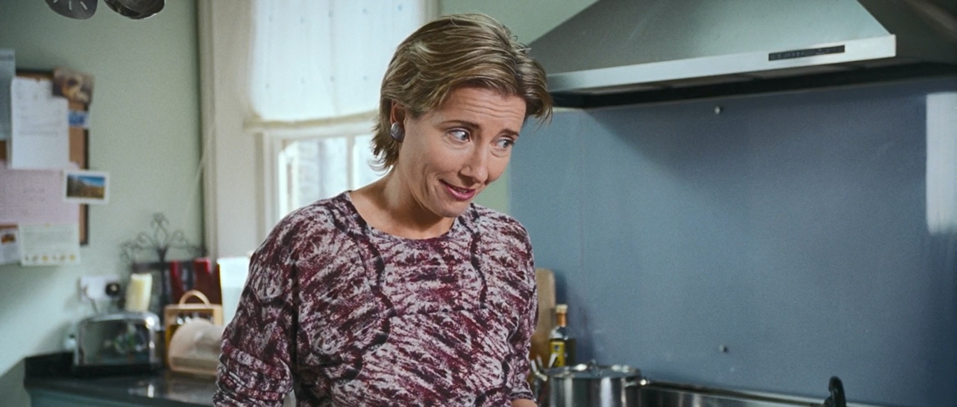 — Какие новости?
— Я получила роль в рождественском спектакле. Я — омар.
— Омар? В рождественском спектакле?
— Да, первый омар.
— Значит, новорожденный Иисус был окружен омарами?
— Да.