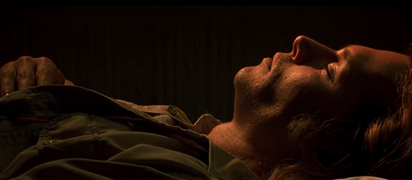 Диего Дельгадо: — У тебя есть мечта, да? Но она не сбылась. Почему?
Джордж Янг: — Потому что меня сцапали.
Диего Дельгадо: — Потому что ты выбрал не ту мечту...