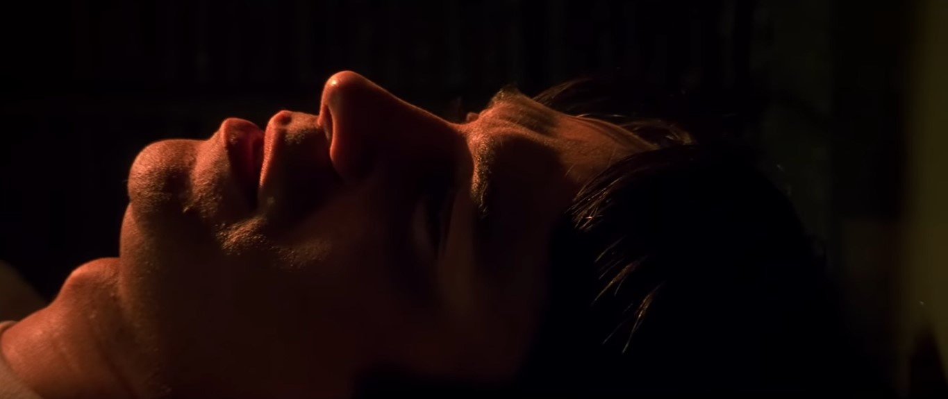 Диего Дельгадо: — У тебя есть мечта, да? Но она не сбылась. Почему?
Джордж Янг: — Потому что меня сцапали.
Диего Дельгадо: — Потому что ты выбрал не ту мечту...