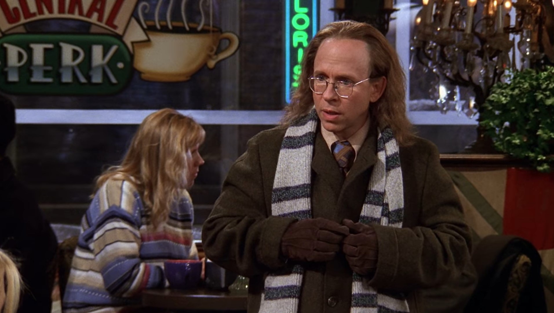 — Вы приходили повидать Лили?
— Да, а что?
— Лили умерла.
— Что сделала?
— Она умерла!
— Вы уверены???
— Ну, в противоположном случае кремация её тела была ошибкой!..