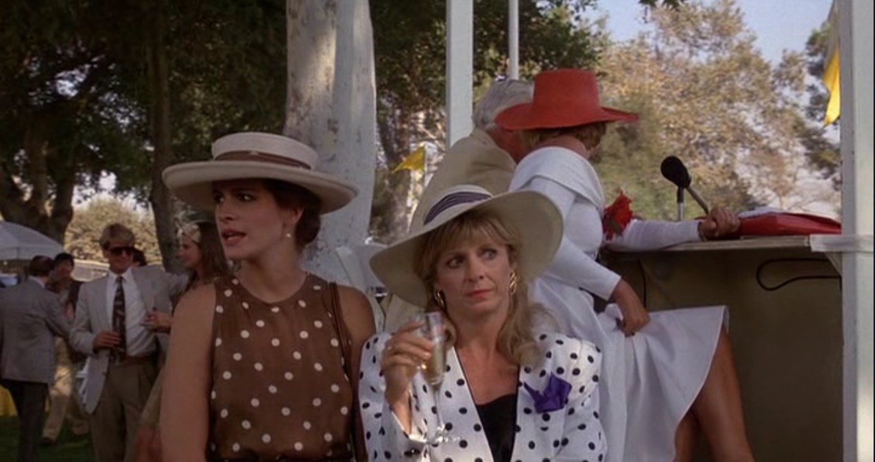 — Все женщины охотятся на него...
— Я не охочусь, я просто сплю с ним!