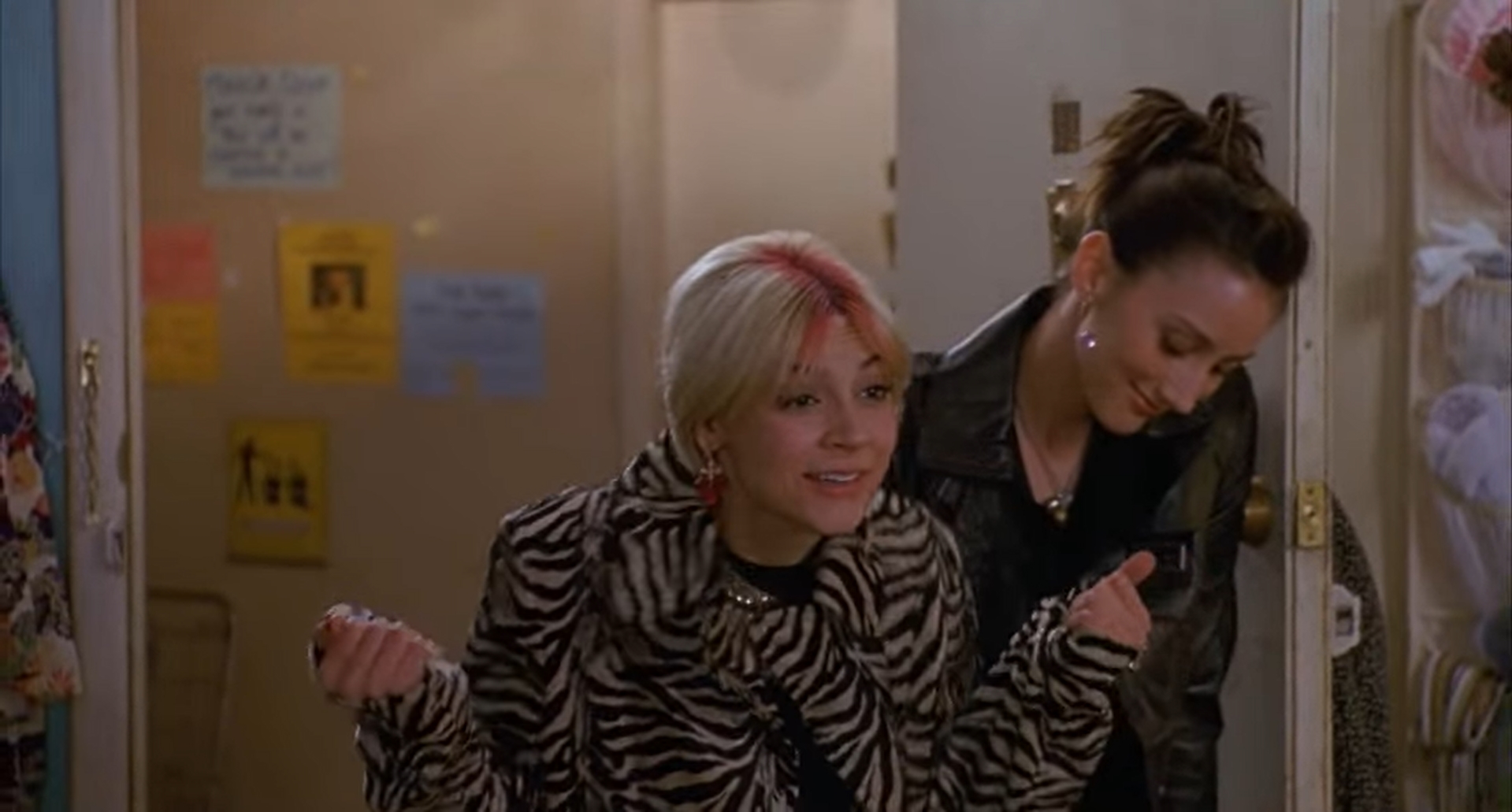 Никогда не зацикливайся на плохом, из-за этого можно пропустить что-то хорошее.