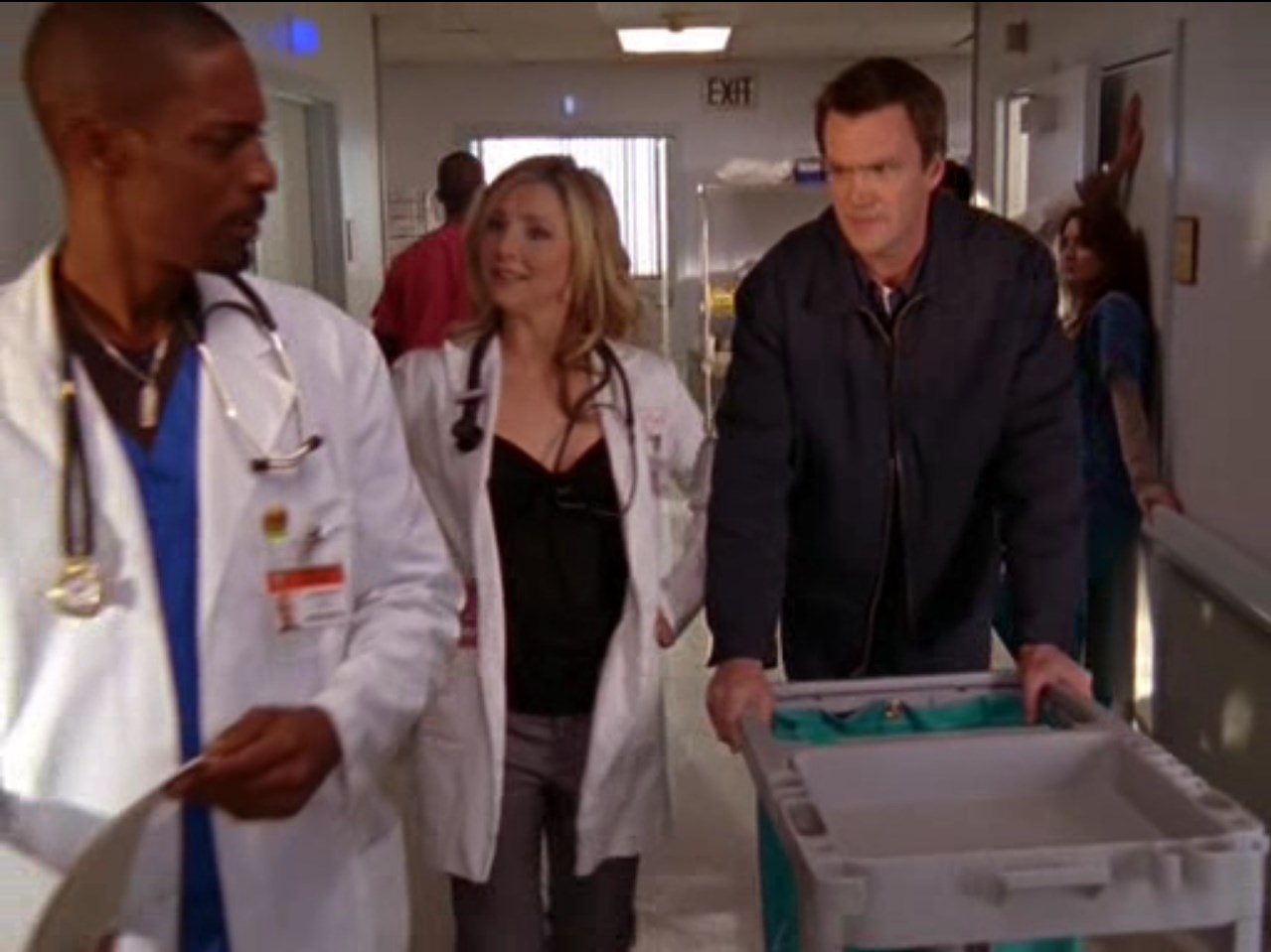 Ординатор Снуп Дог, когда клубиться, ёу?