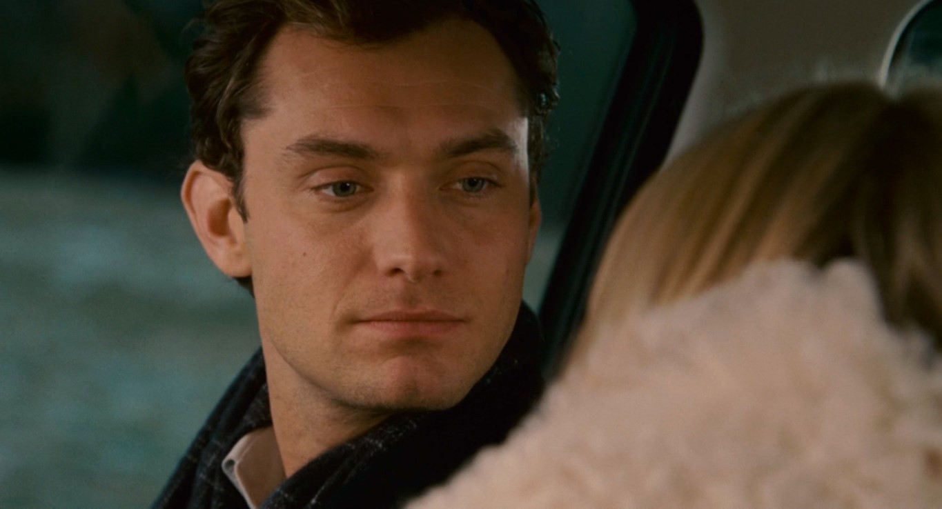 — Секс вообще всё усложняет, и в том случае, когда его нет, это тоже всё усложняет.
— Поэтому лучше всё же, чтобы он был.