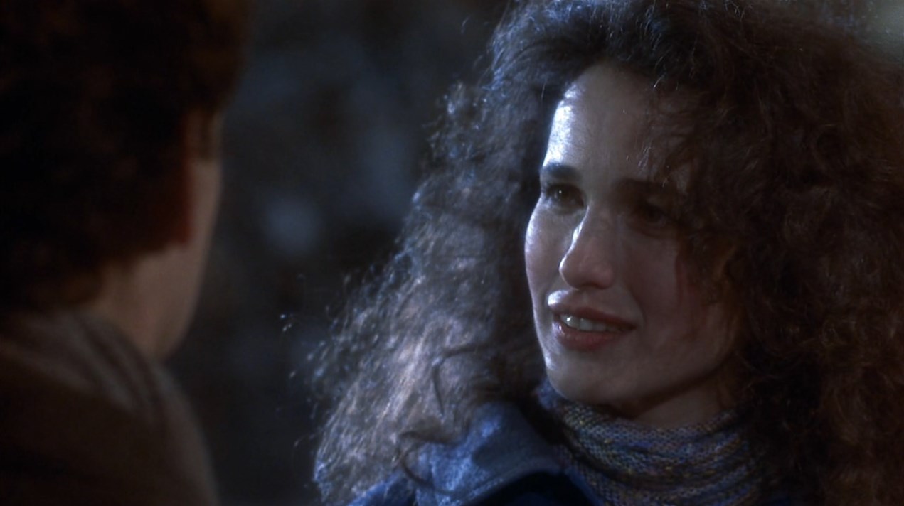 — Потрясающе. Удивительно. Как ты это сделал?
— Ты мне так нравишься, что я могу нарисовать тебя с закрытыми глазами.