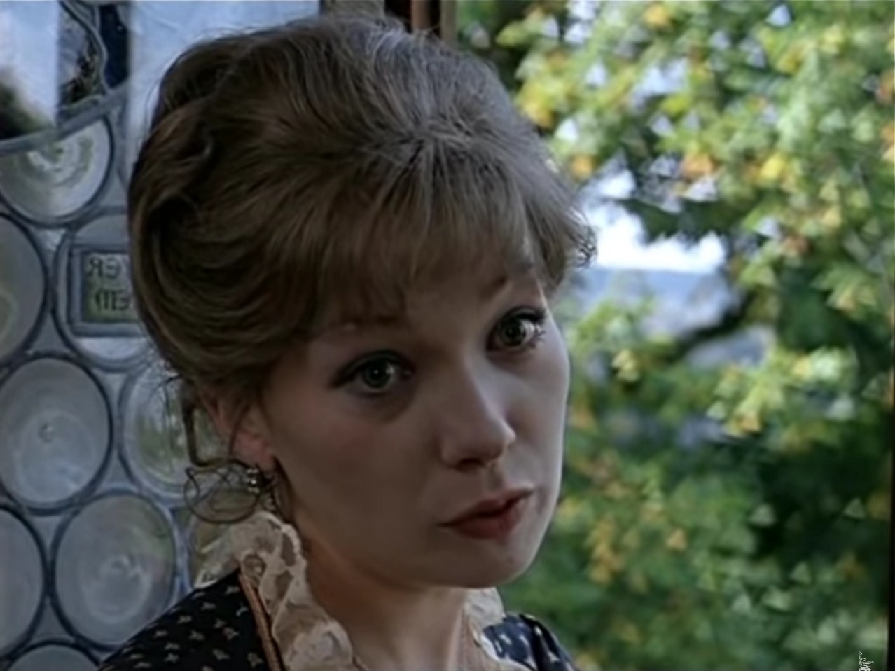 Мюнхгаузен (о пасторе): …мне сказали: умный человек!
Марта: Ну мало ли, что про человека болтают.