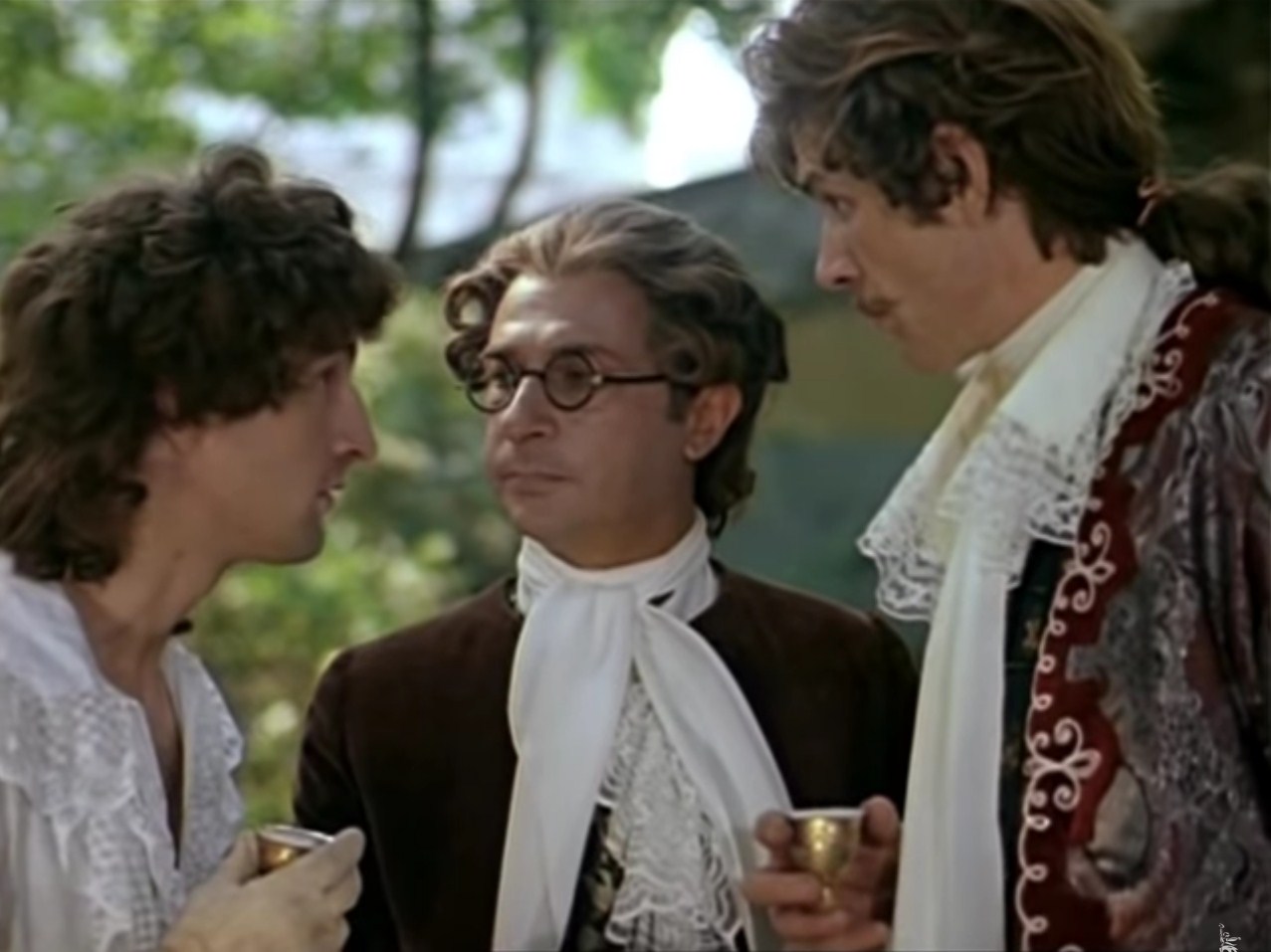 — Но это факт?
— Нет, это не факт.
— Это не факт?
— Нет, это не факт. Это гораздо больше, чем факт. Так оно и было на самом деле.