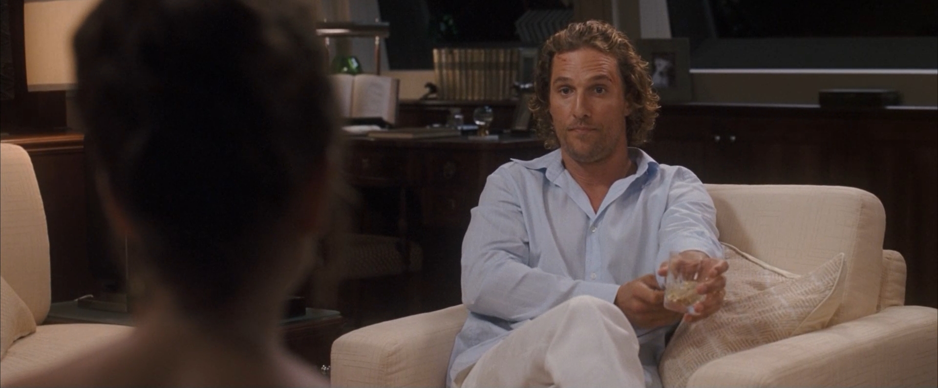 Тэсс Финнеган: — Он скончался на Мартинике от чахотки.
Джемма Ханикатт: — Оу, перепил мартини!
Найджел Ханикатт: — Нет, дорогая. Мартиника — это остров, а чахотка — это туберкулез. Он умер не от пьянства.
Джемма Ханикатт: — Я такая глупая.
Бенджамин Финнеган: — Это еще что! Я вот раньше думал, что он подцепил её после секса и от этого умер.
Джемма Ханикатт: — Правда?
Бенджамин Финнеган: — Ага.
Тэсс Финнеган: — Серьёзно?
Бенджамин Финнеган: — Угу.
Найджел Ханикатт: — Неужели?
Бенджамин Финнеган: — Да.