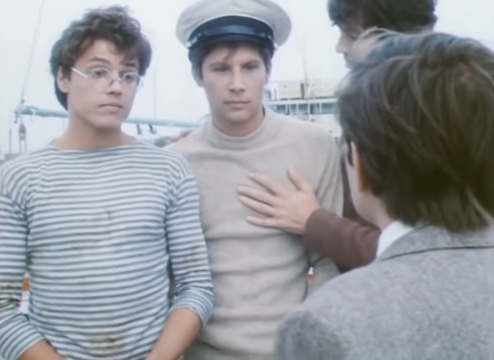 Назар Остапенко Заслуженные артисты всю жизнь поют одно и то же и ничего — получают «народных»...