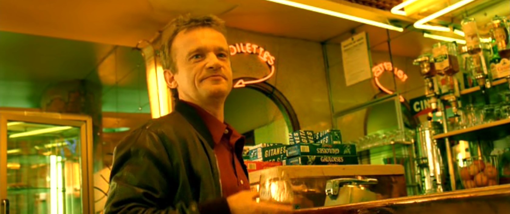 Мадам Сюзанна Жозеф (Joseph) — Да прекратите их душить! Женщинам нужен воздух!
— Вдохнут, а потом у них один ветер в голове!