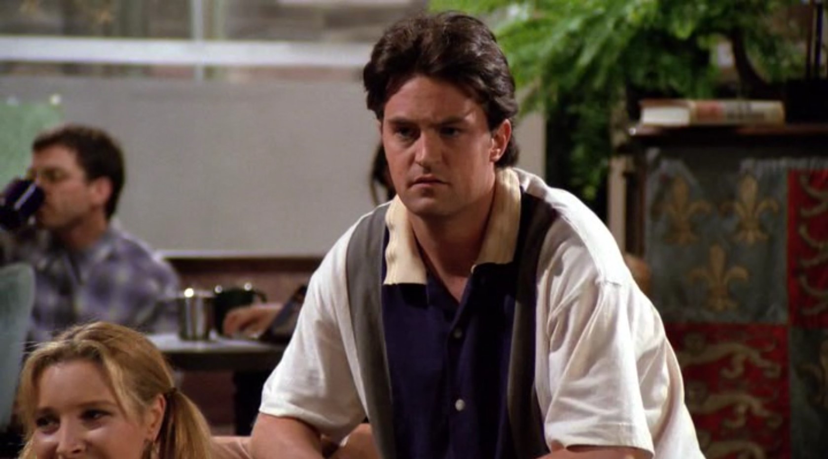 — Ну все, успокойтесь. Это даже не свидание, просто договорились вместе поужинать и никакого секса.
— Для меня это звучит как свидание.