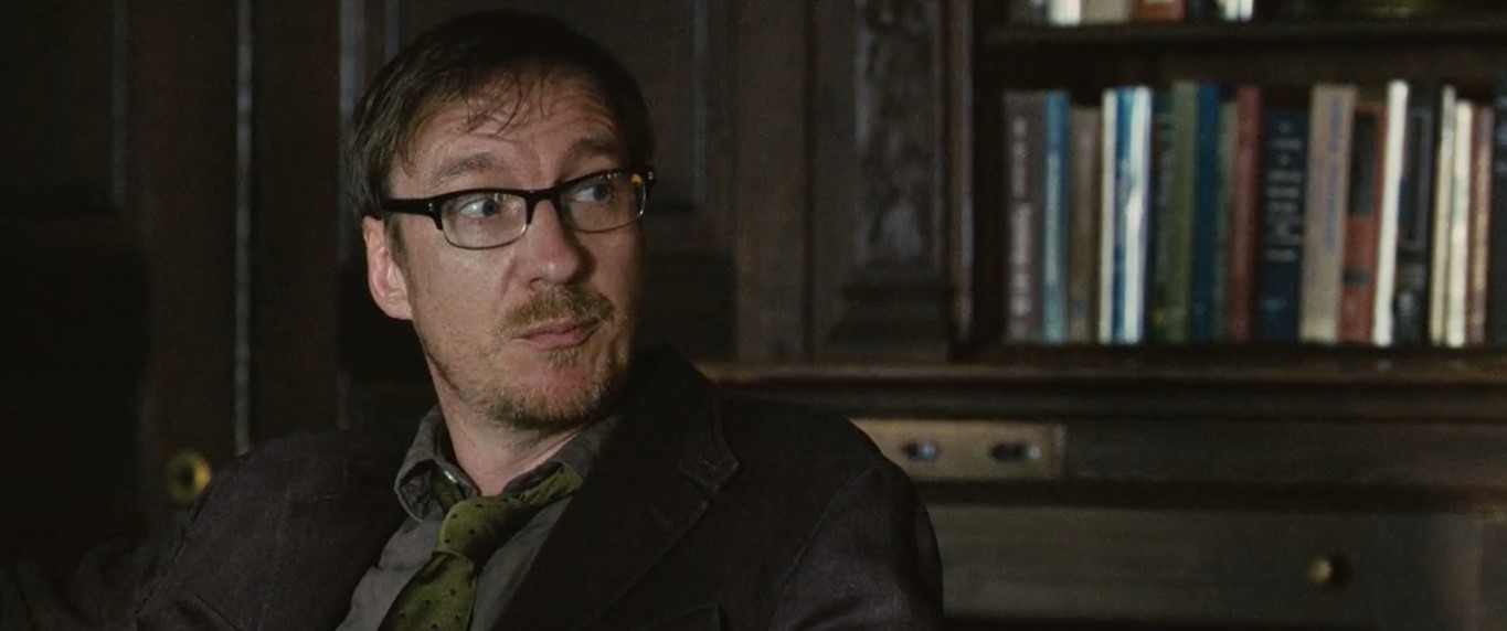 В нашем обществе мы должны чувствовать себя счастливо. Если это не так, мы чувствуем, что жизнь не удалась.